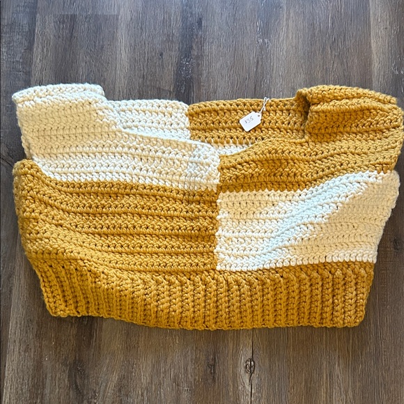 Sweaters - Color Block Knit Sweater in Mustard and Cream